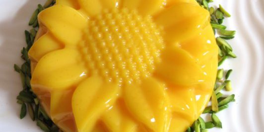 طرز تهیه انواع دسر ایرانی زعفرانی