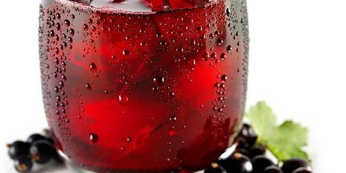 فواید و عوارض آب زرشک طبیعی فواید و عوارض آب زرشک طبیعی